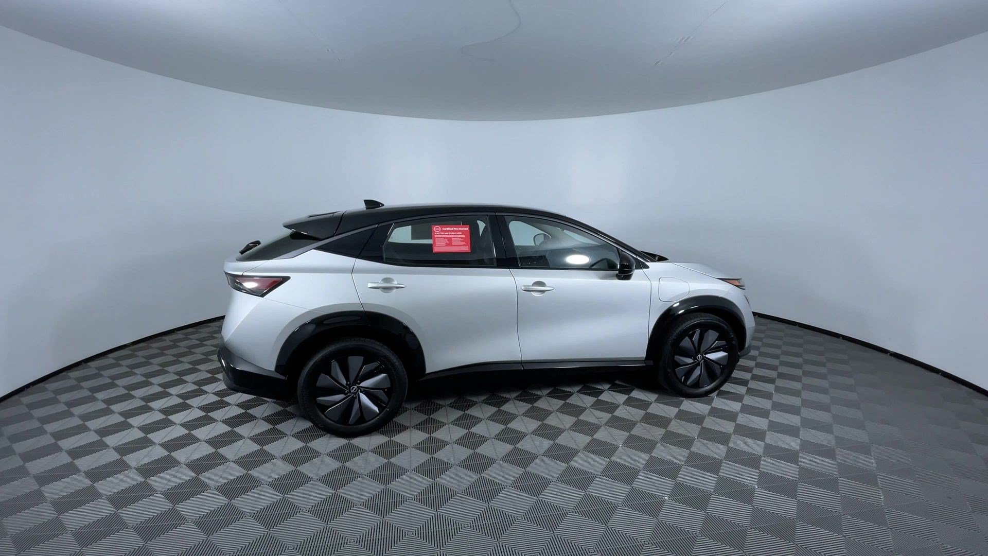 Certified 2023 Nissan Ariya AWD image 9