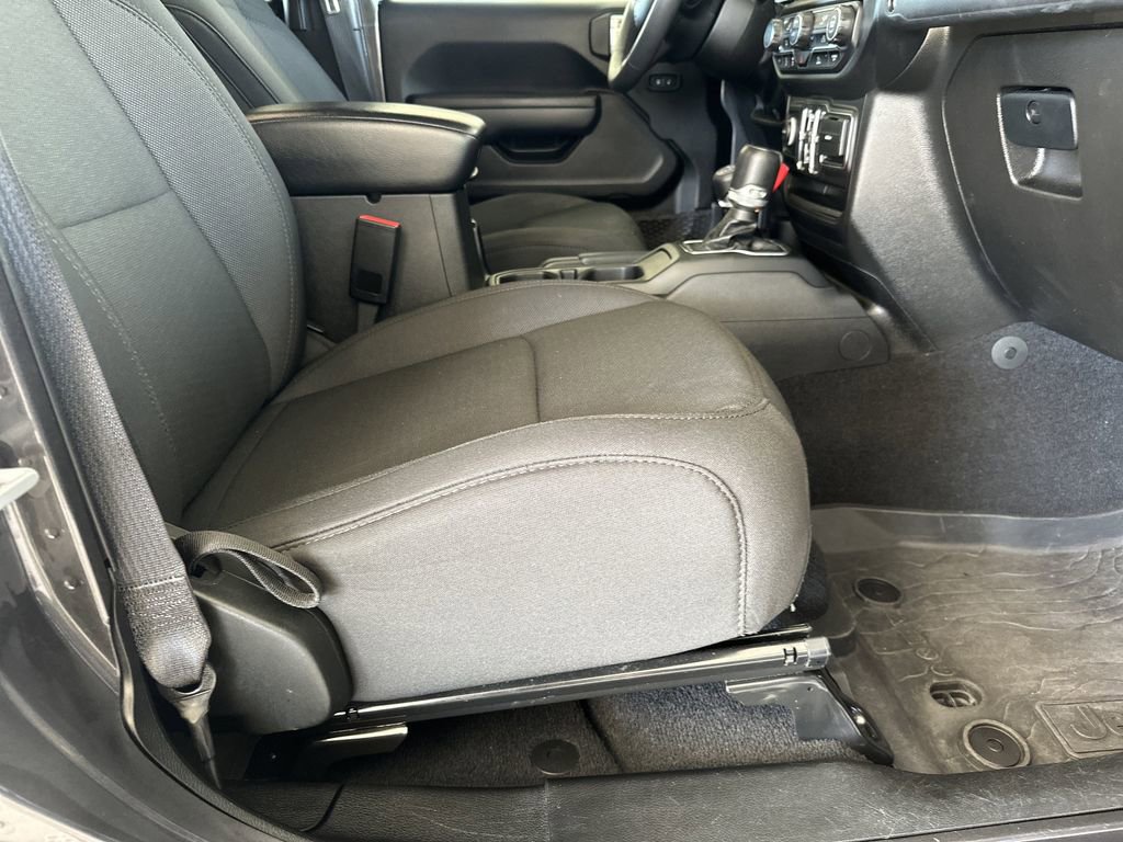Used 2023 Jeep Gladiator Willys image 37