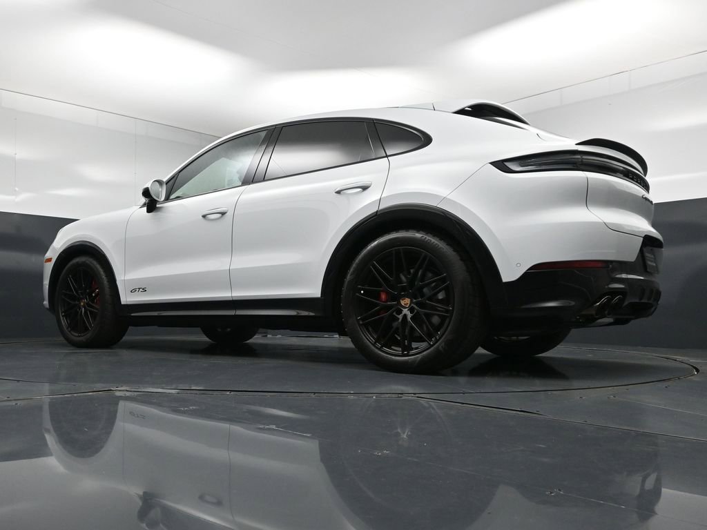 Used 2026 Porsche Cayenne GTS image 22