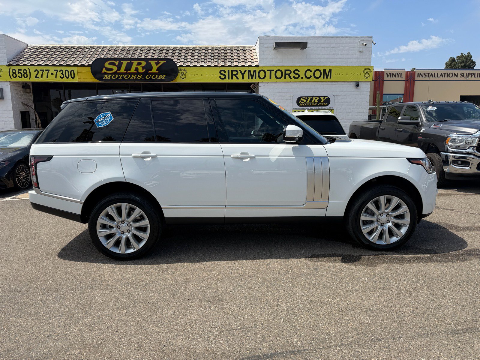 Used 2017 Land Rover Range Rover Supercharged AWD/4WD image 2