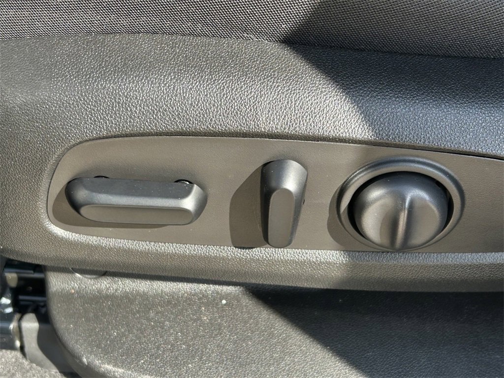 Used 2020 Chevrolet Blazer LT image 25