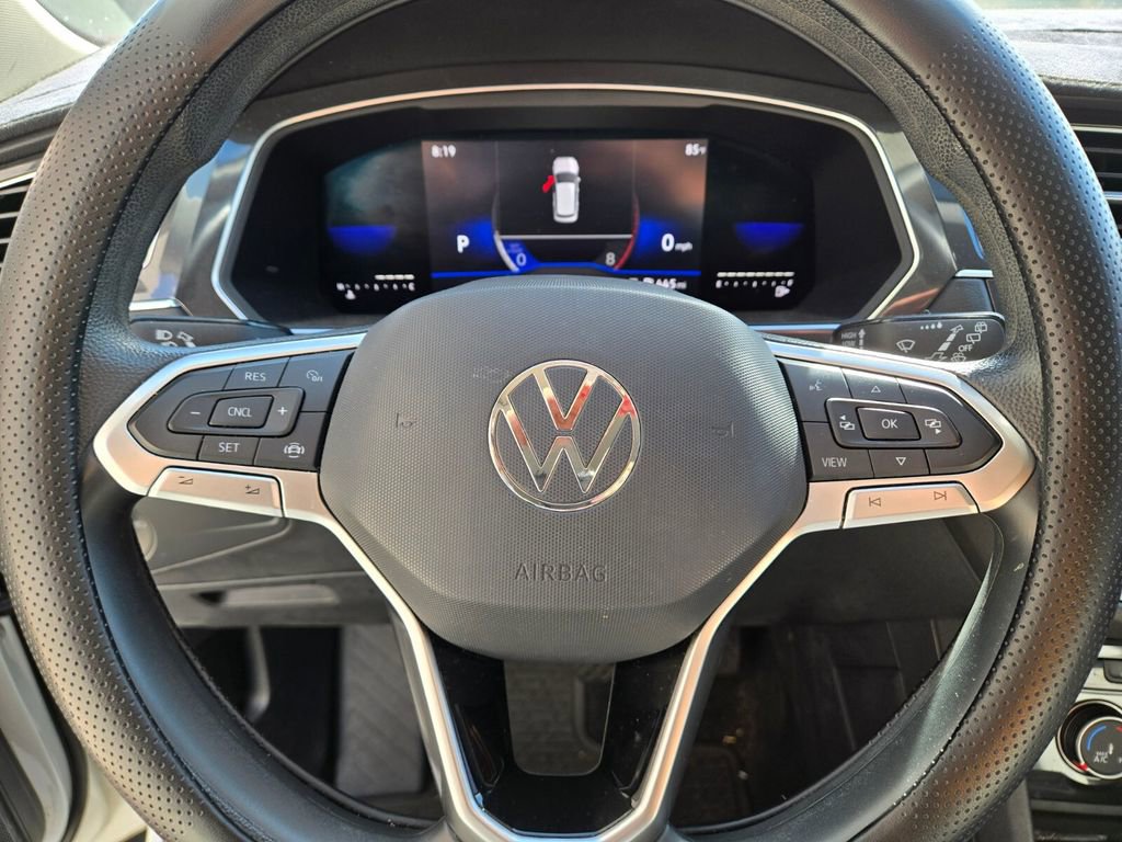 Used 2022 Volkswagen Tiguan S image 9