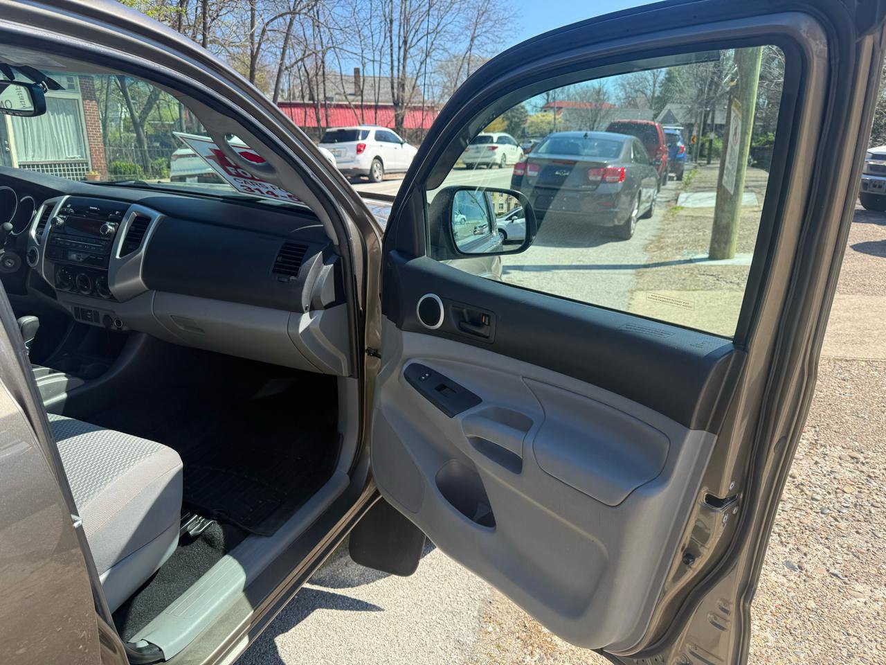 Used 2012 Toyota Tacoma 4x4 Double Cab w/ SR5 Pkg image 30
