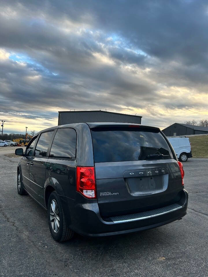 Used 2016 Dodge Grand Caravan SE FWD image 6