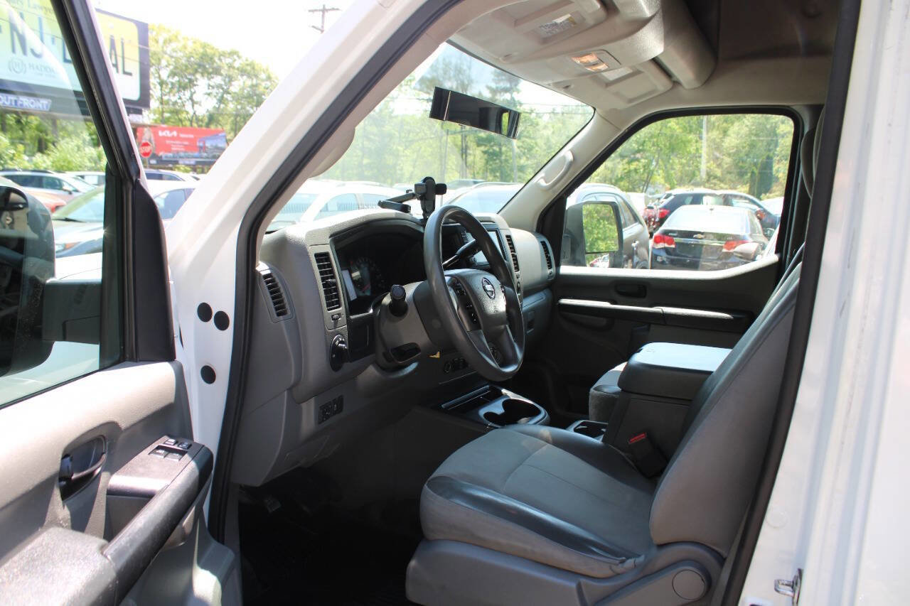 Used 2020 Nissan NV 2500 SV RWD image 18