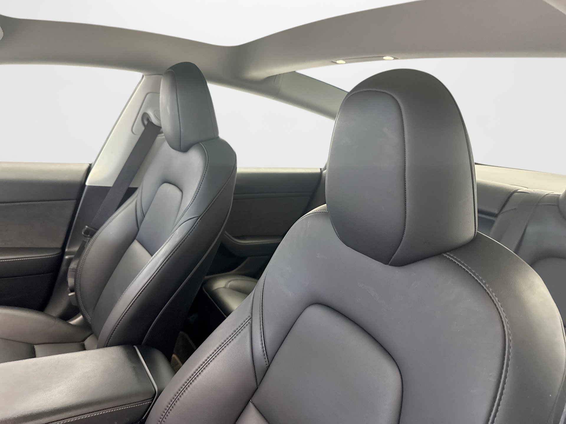 Used 2023 Tesla Model 3 Standard Range RWD image 9