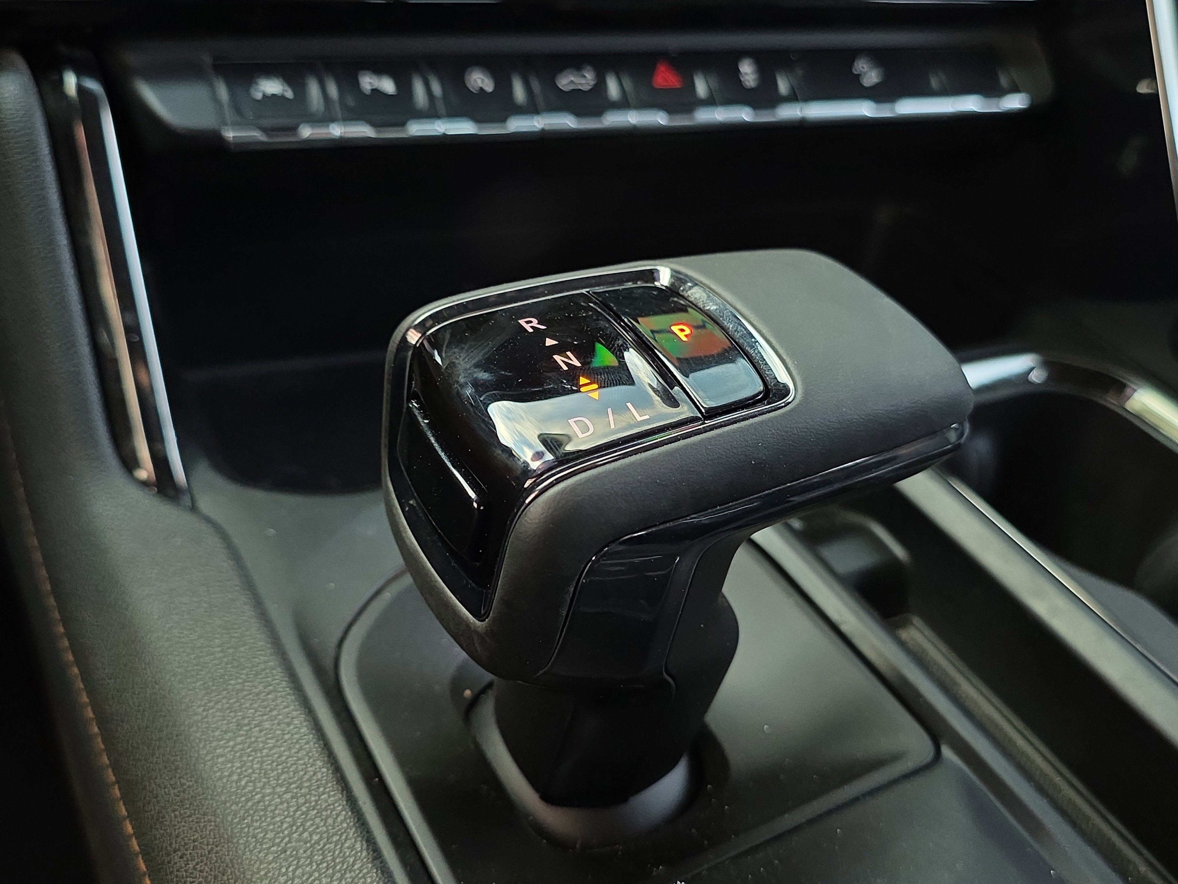 Used 2024 GMC Sierra 1500 AT4 w/ AT4 Preferred Package image 26