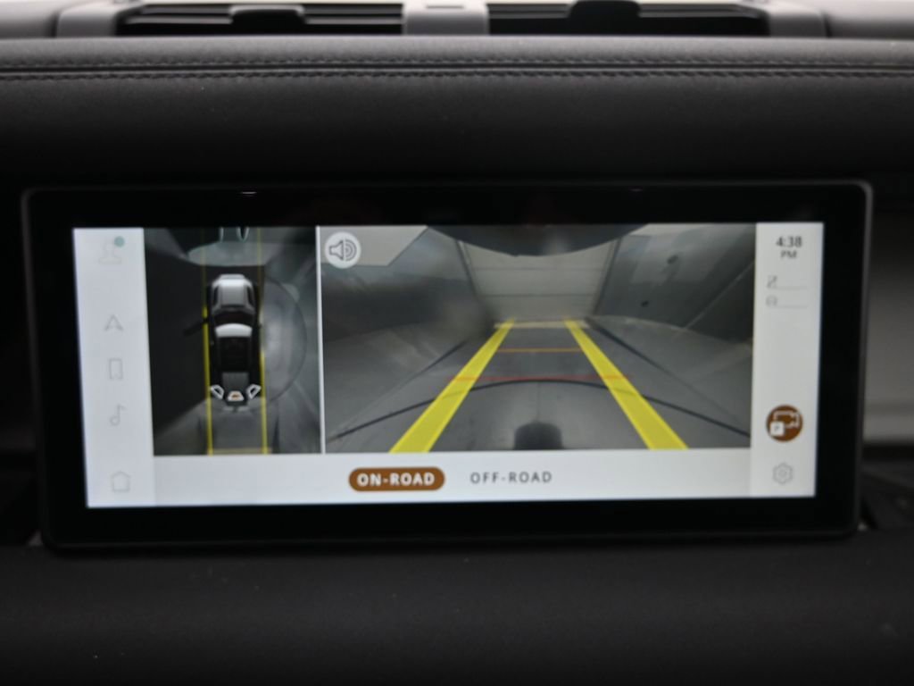 Used 2023 Land Rover Defender 110 S image 11