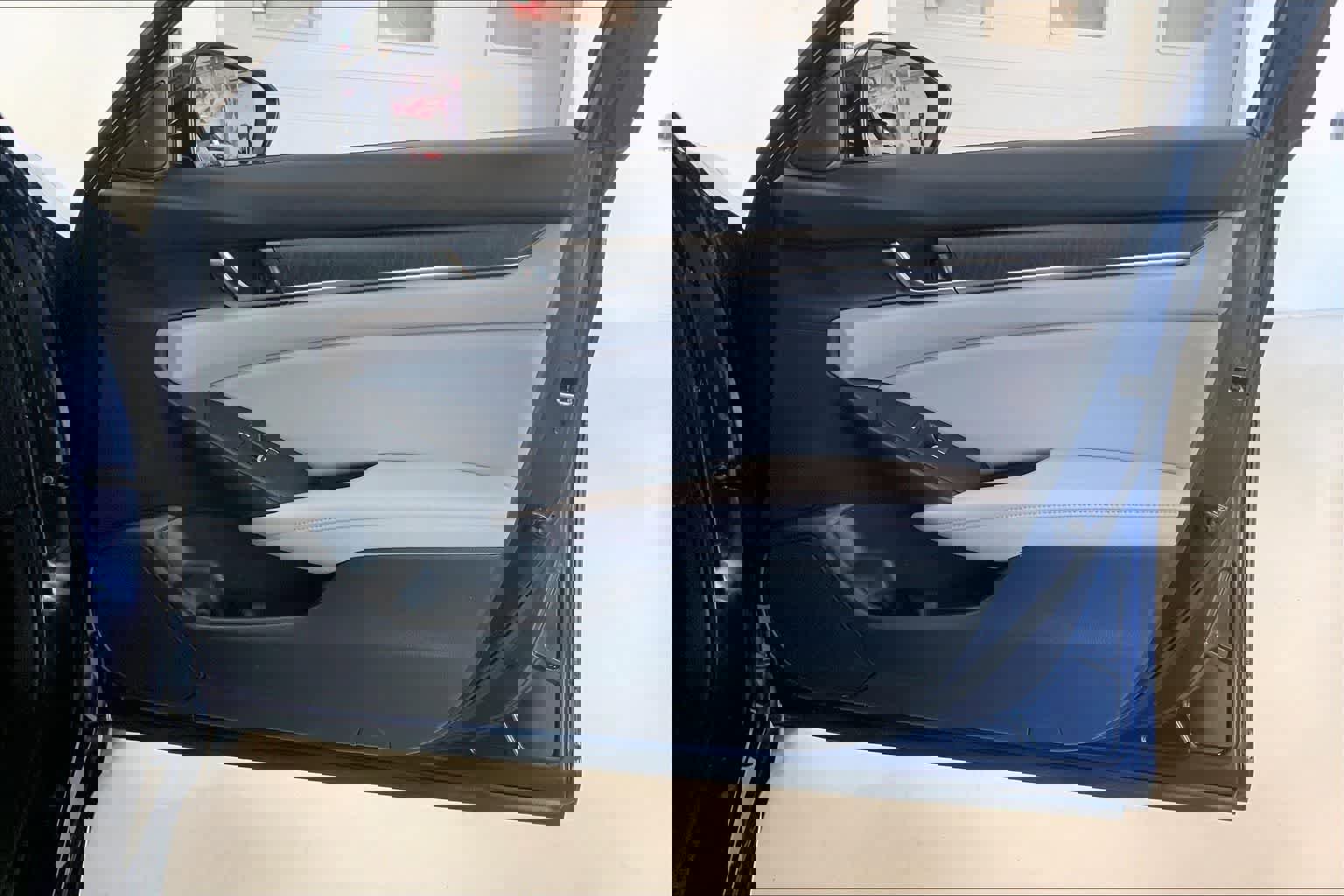 Used 2018 Honda Accord EX image 26