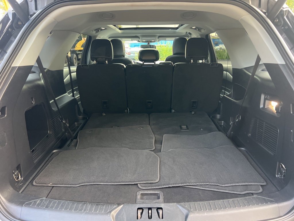 Used 2022 Ford Explorer XLT w/ Equipment Group 202A image 27