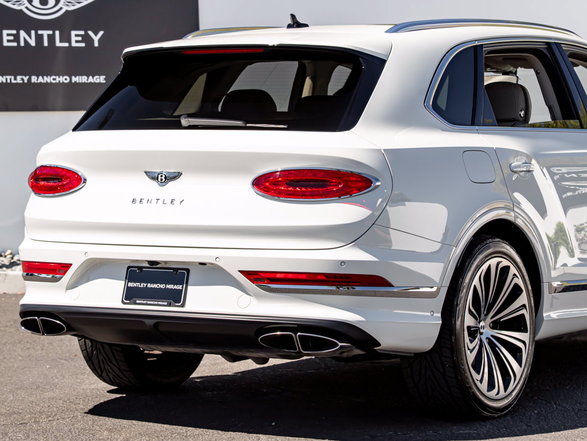 Certified 2024 Bentley Bentayga AWD/4WD image 12