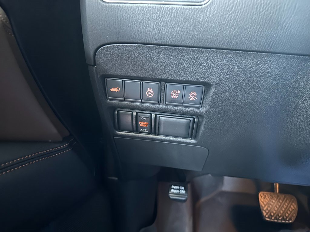 Used 2020 Nissan Armada Platinum image 17