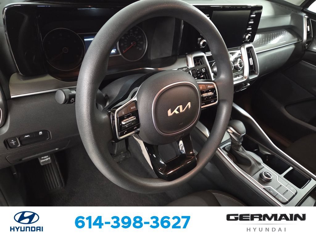 Used 2023 Kia Sorento LX AWD/4WD image 18