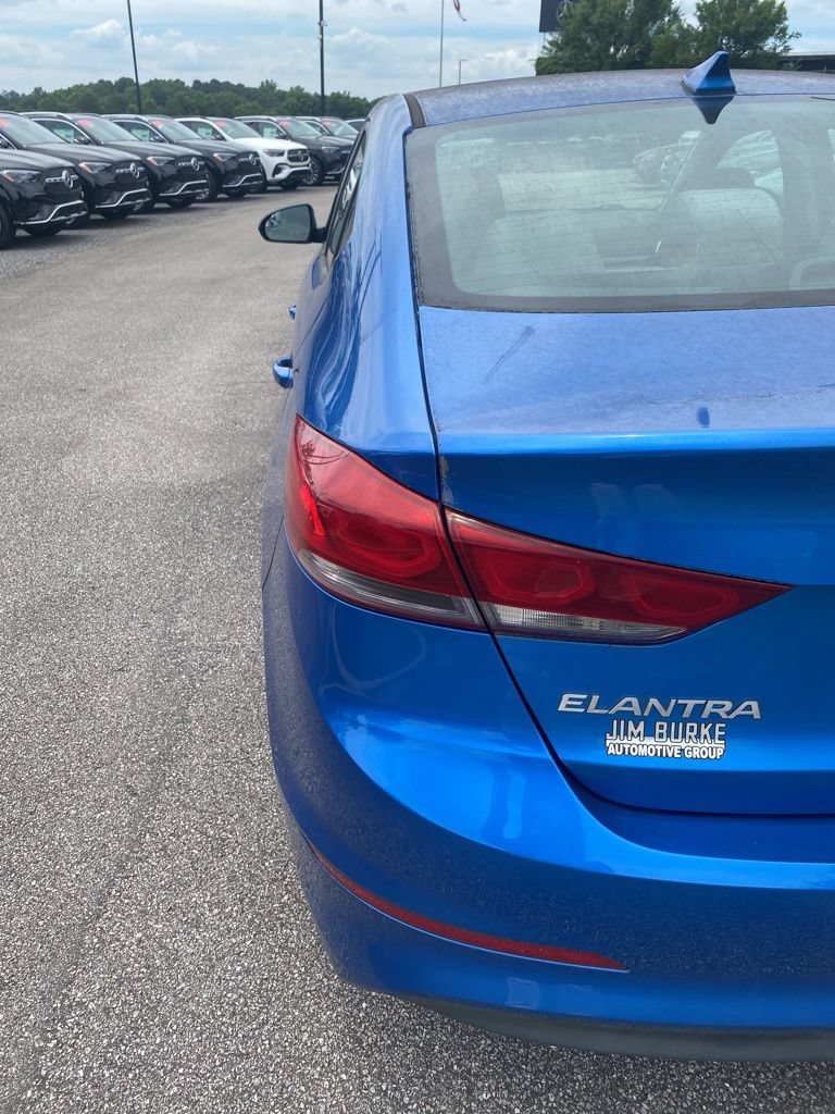 Used 2017 Hyundai Elantra SE FWD image 7