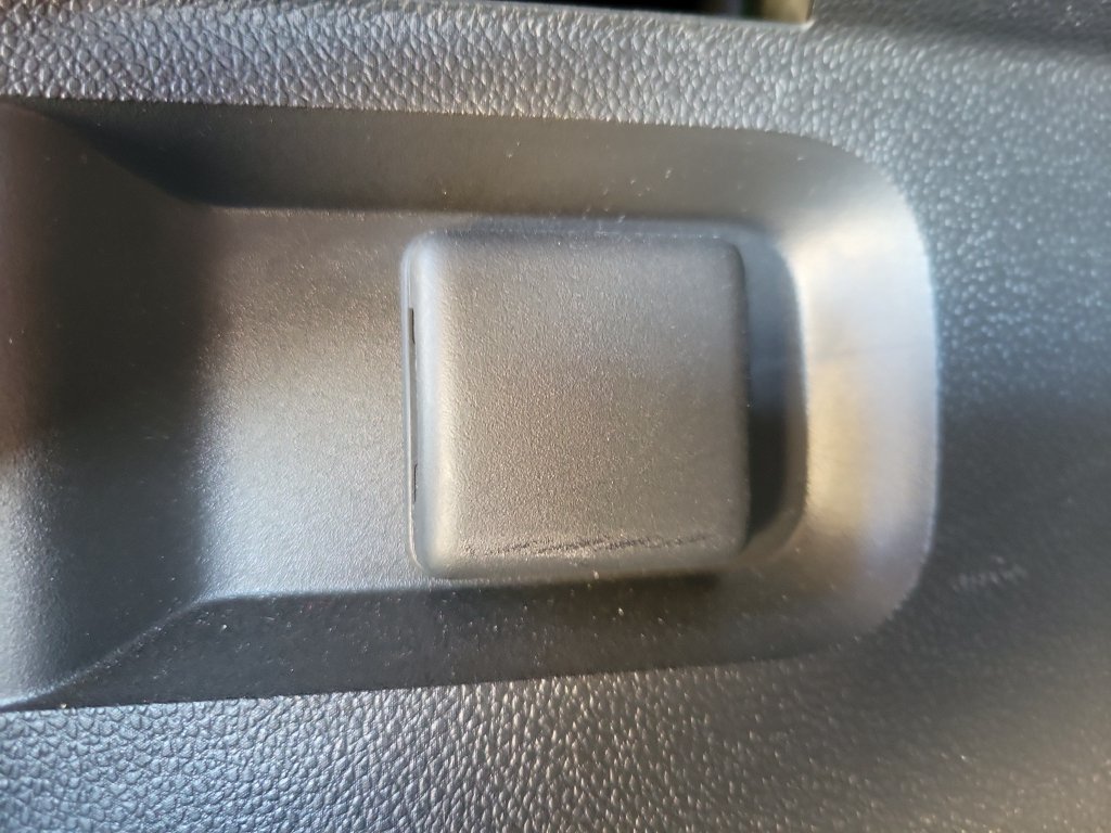 Used 2023 Buick Envision Avenir AWD/4WD image 8