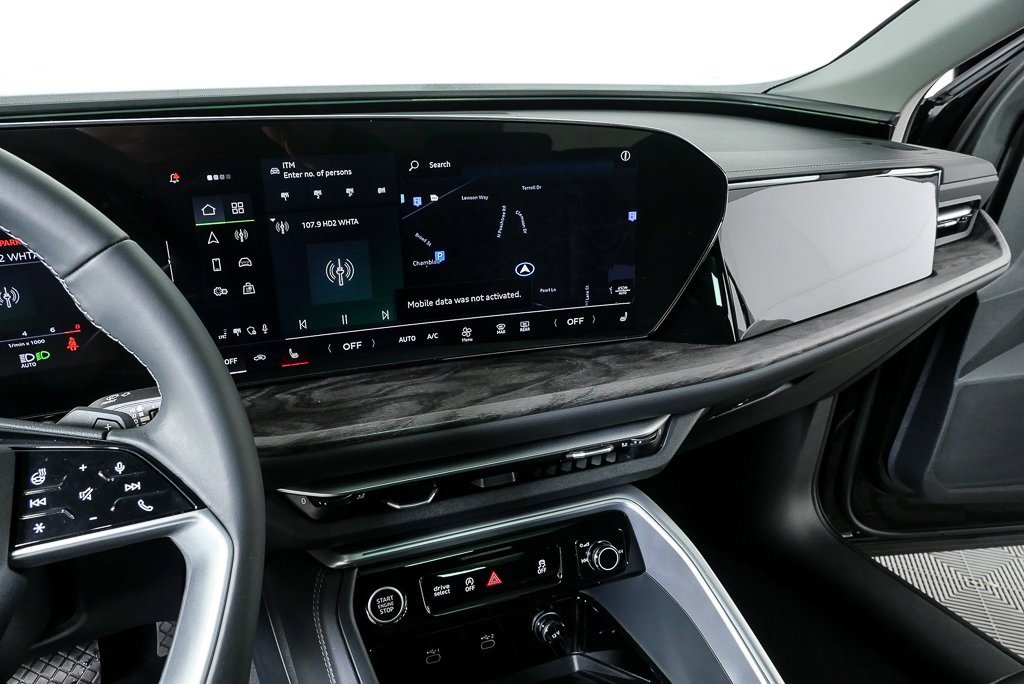 Certified 2025 Audi Q5 Premium w/ Convenience Package image 12