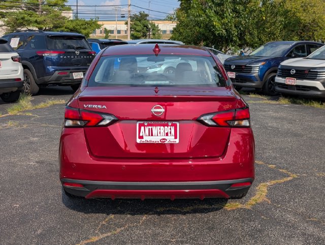 Used 2024 Nissan Versa SR w/ Trunk Package FWD image 4