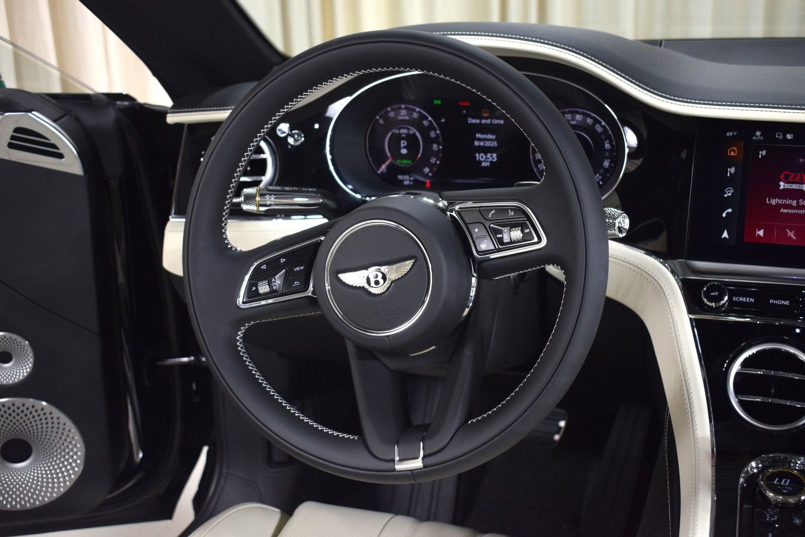New 2025 Bentley Continental GTC AWD/4WD image 4