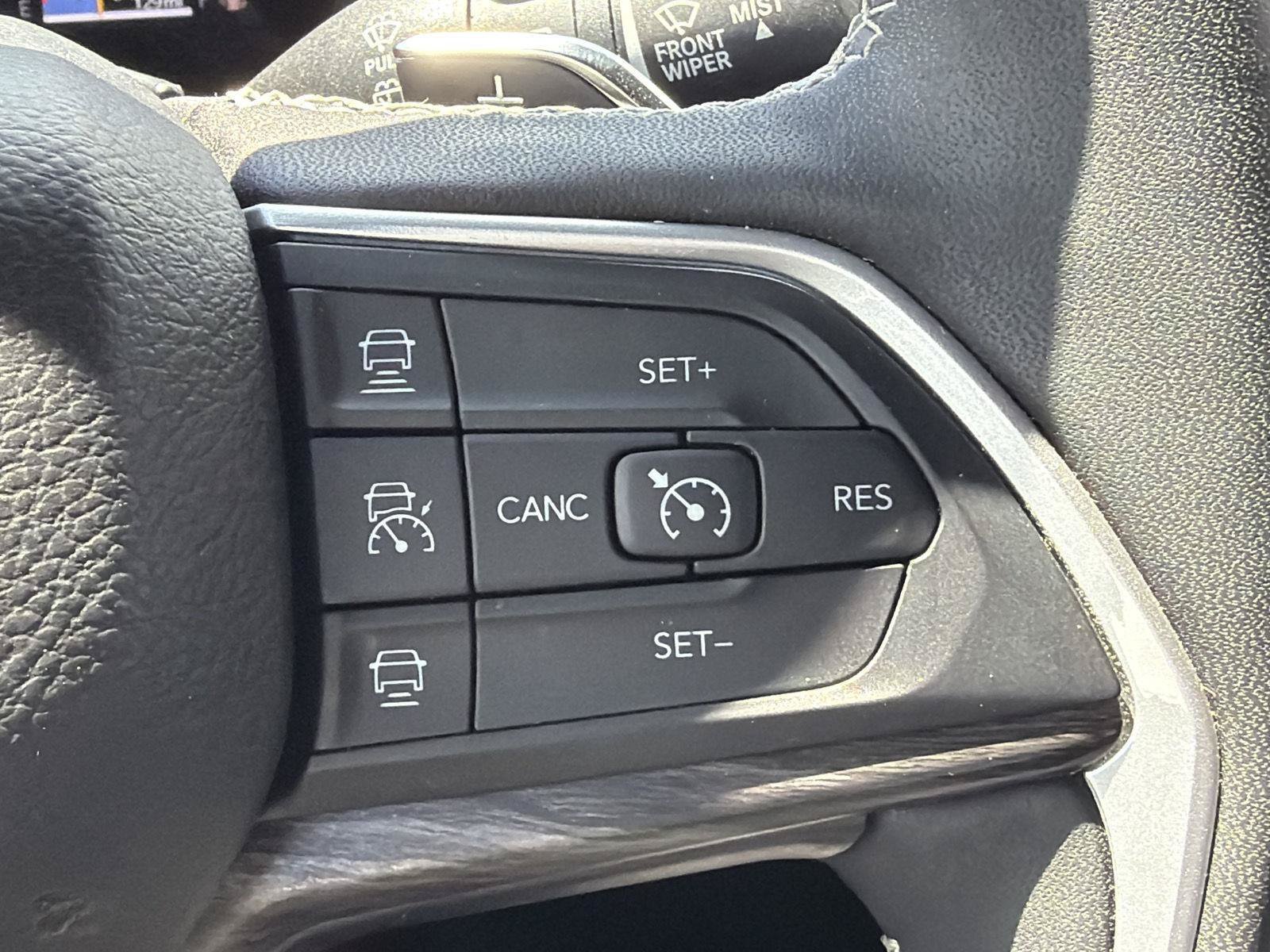 Used 2024 Jeep Grand Cherokee Limited w/ Luxury Tech Group II AWD/4WD image 21