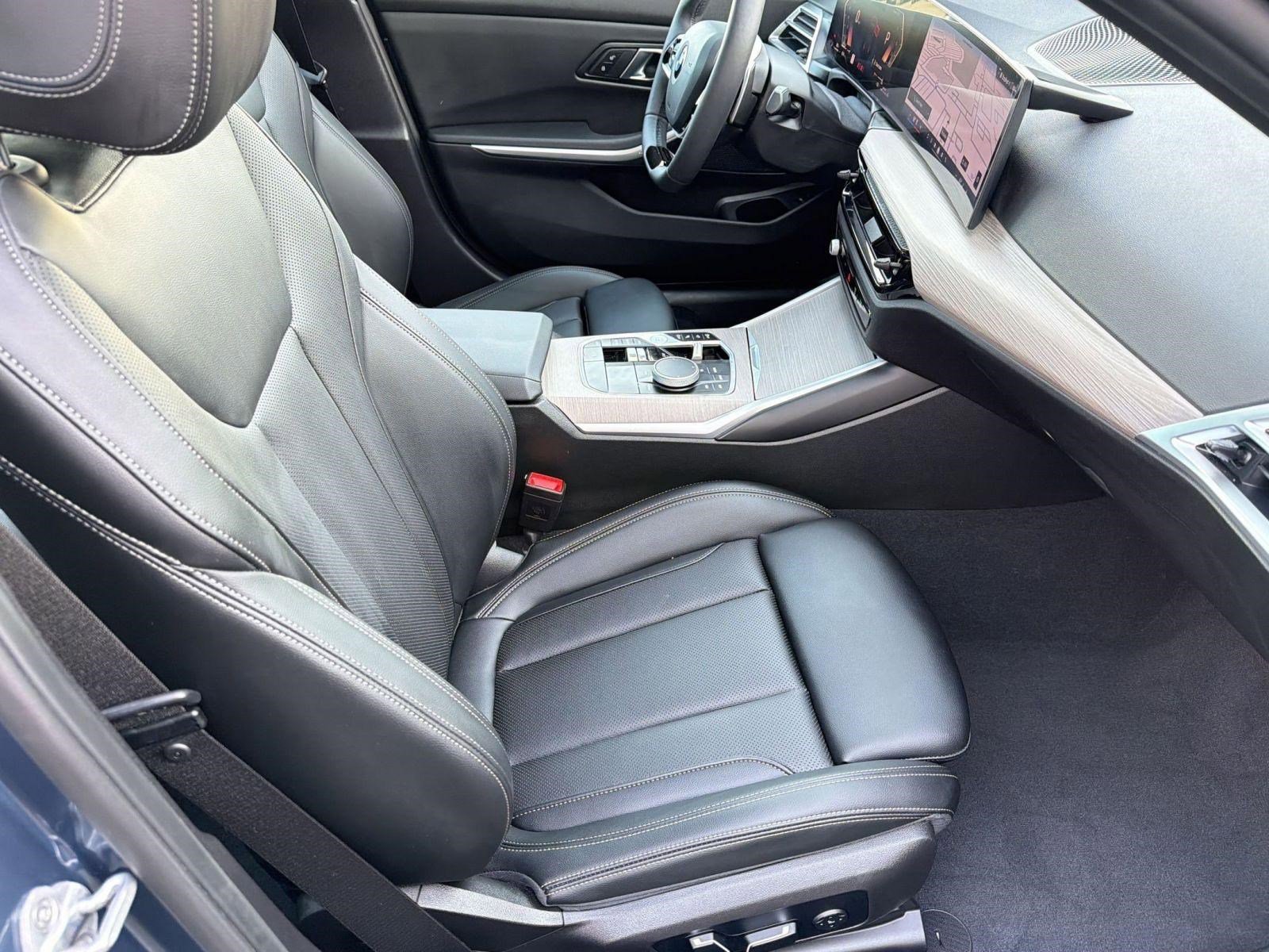 Certified 2025 BMW 330i Sedan image 29