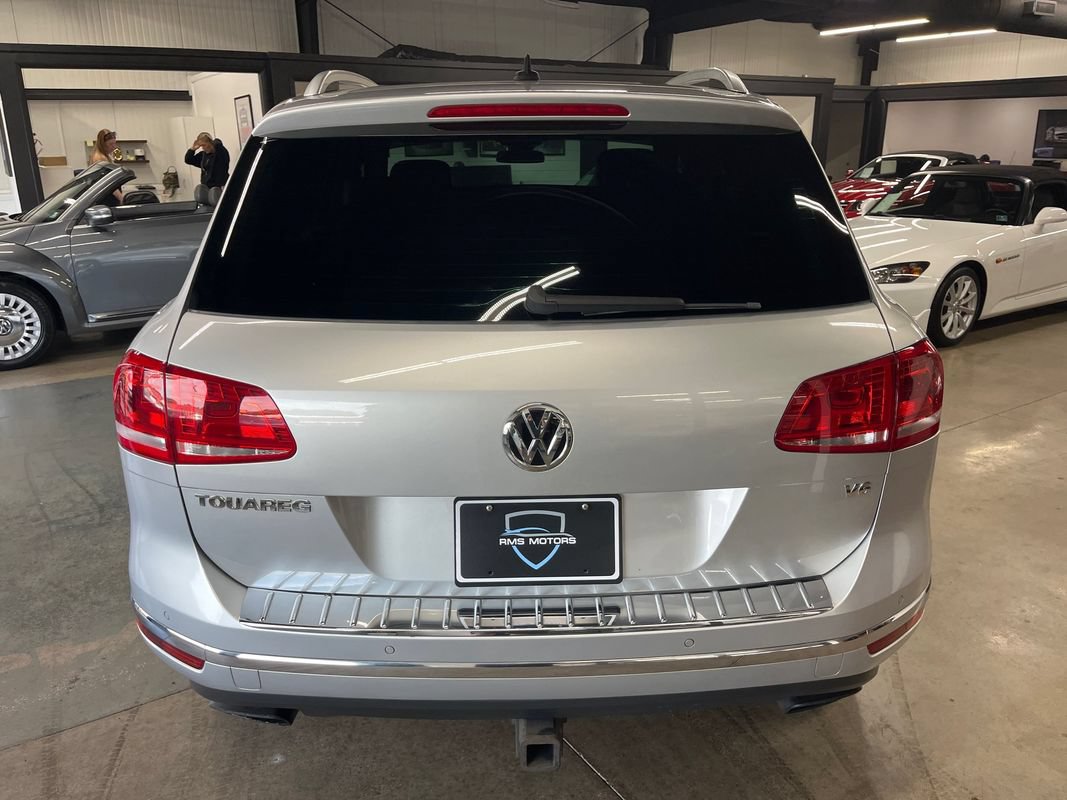 Used 2017 Volkswagen Touareg Wolfsburg Edition AWD/4WD image 11