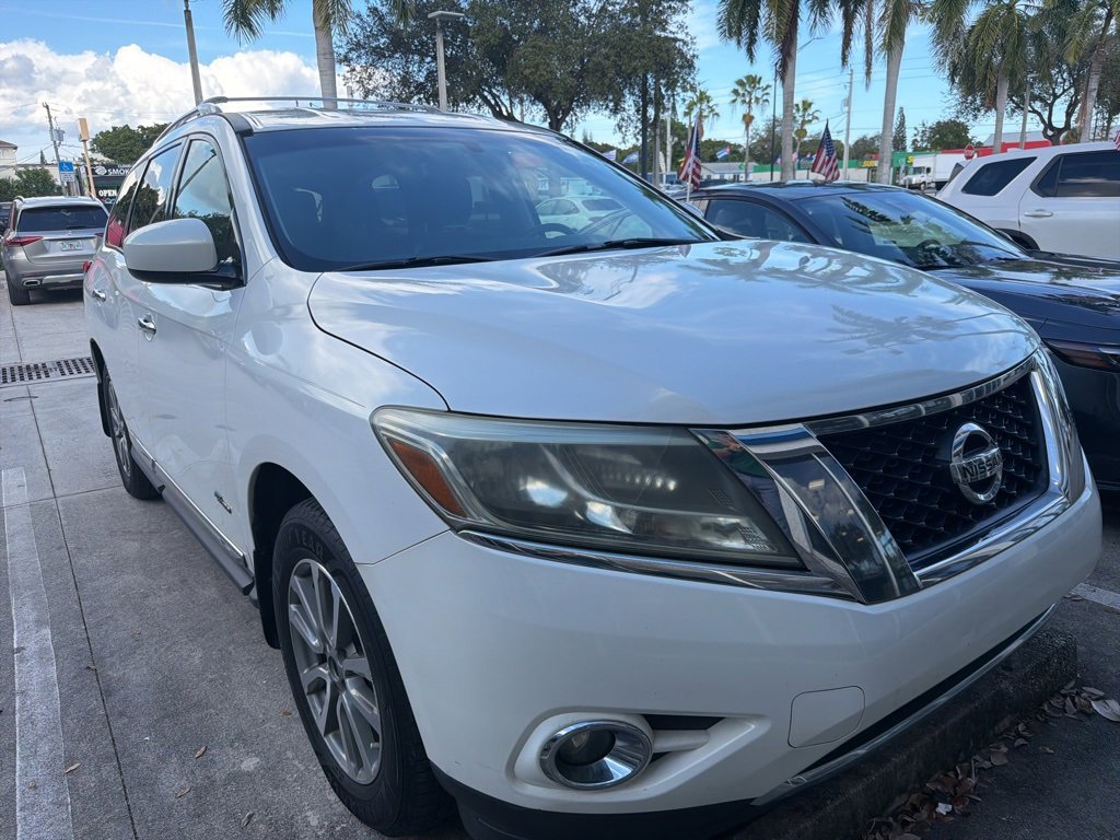 Used 2014 Nissan Pathfinder SL w/ SL Tech Package image 2