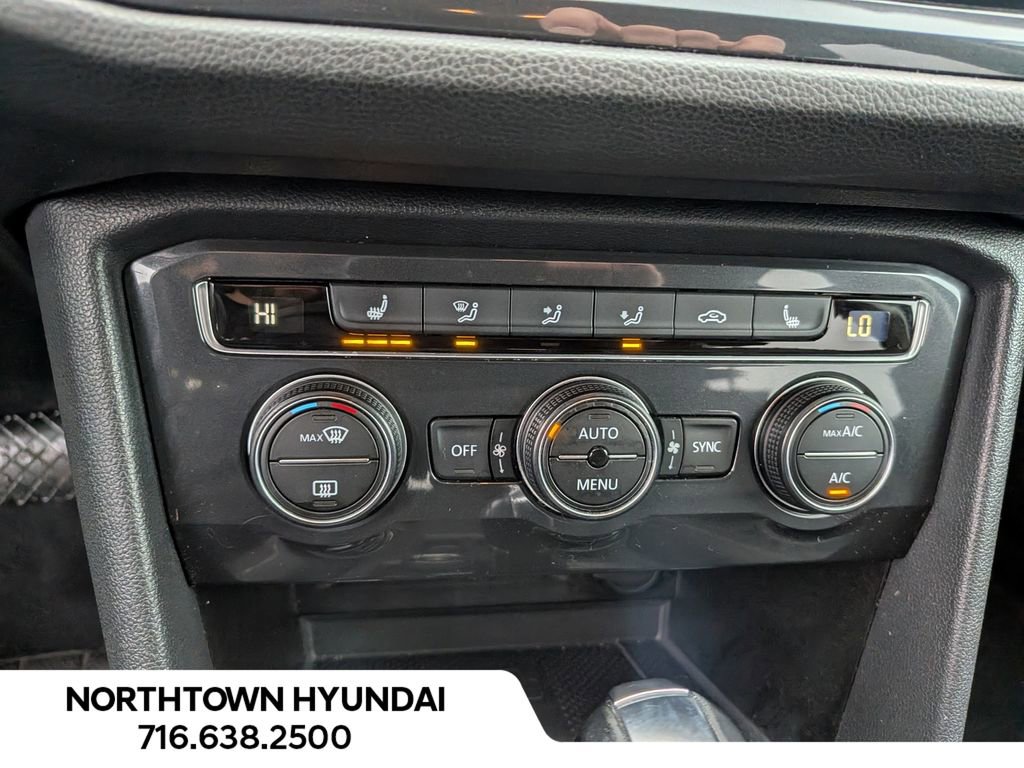 Used 2021 Volkswagen Tiguan SE image 18