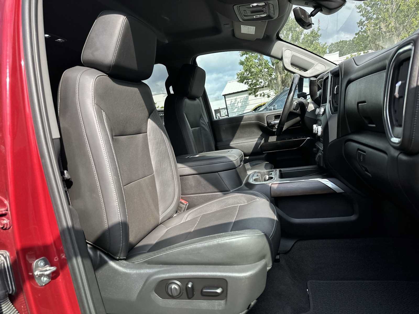 Certified 2020 GMC Sierra 3500 SLT w/ SLT Premium Plus Package AWD/4WD image 19