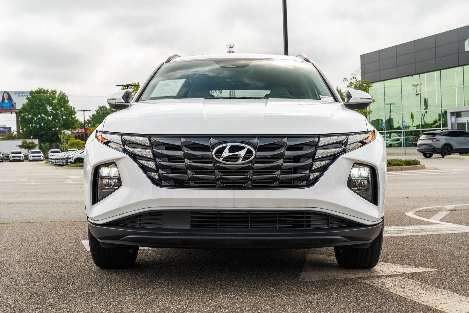 Used 2023 Hyundai Tucson SEL w/ Convenience Package FWD image 2