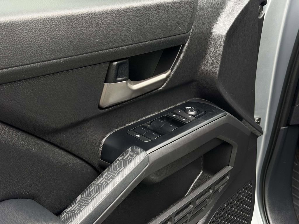 Used 2025 Toyota Tacoma TRD Sport image 18