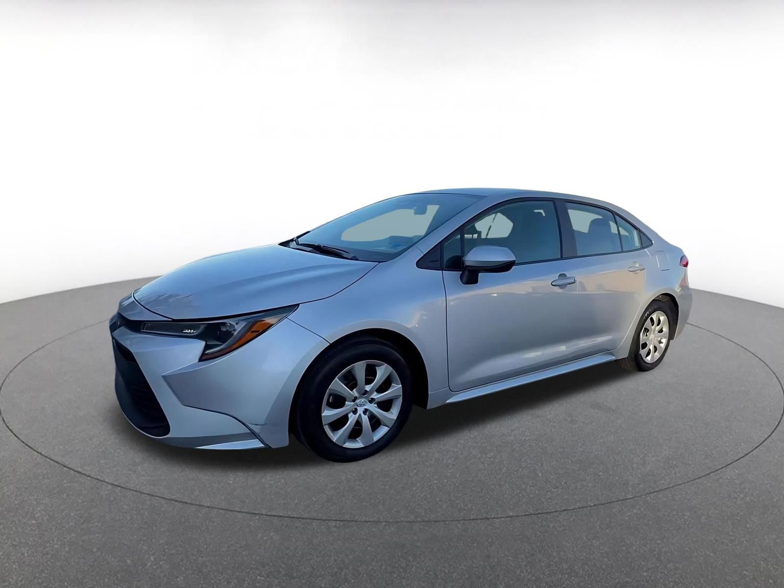 Used 2025 Toyota Corolla LE image 8