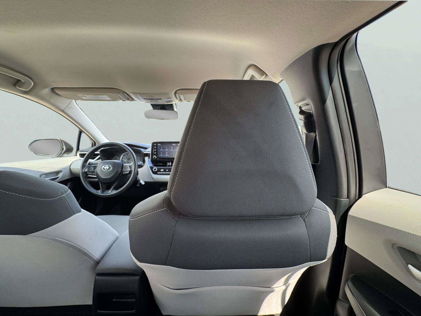 Used 2021 Toyota Corolla LE FWD image 38