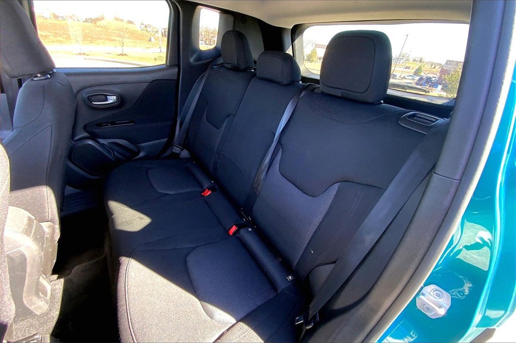 Used 2019 Jeep Renegade Sport image 20