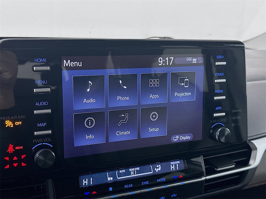 Used 2024 Toyota Sienna LE image 19