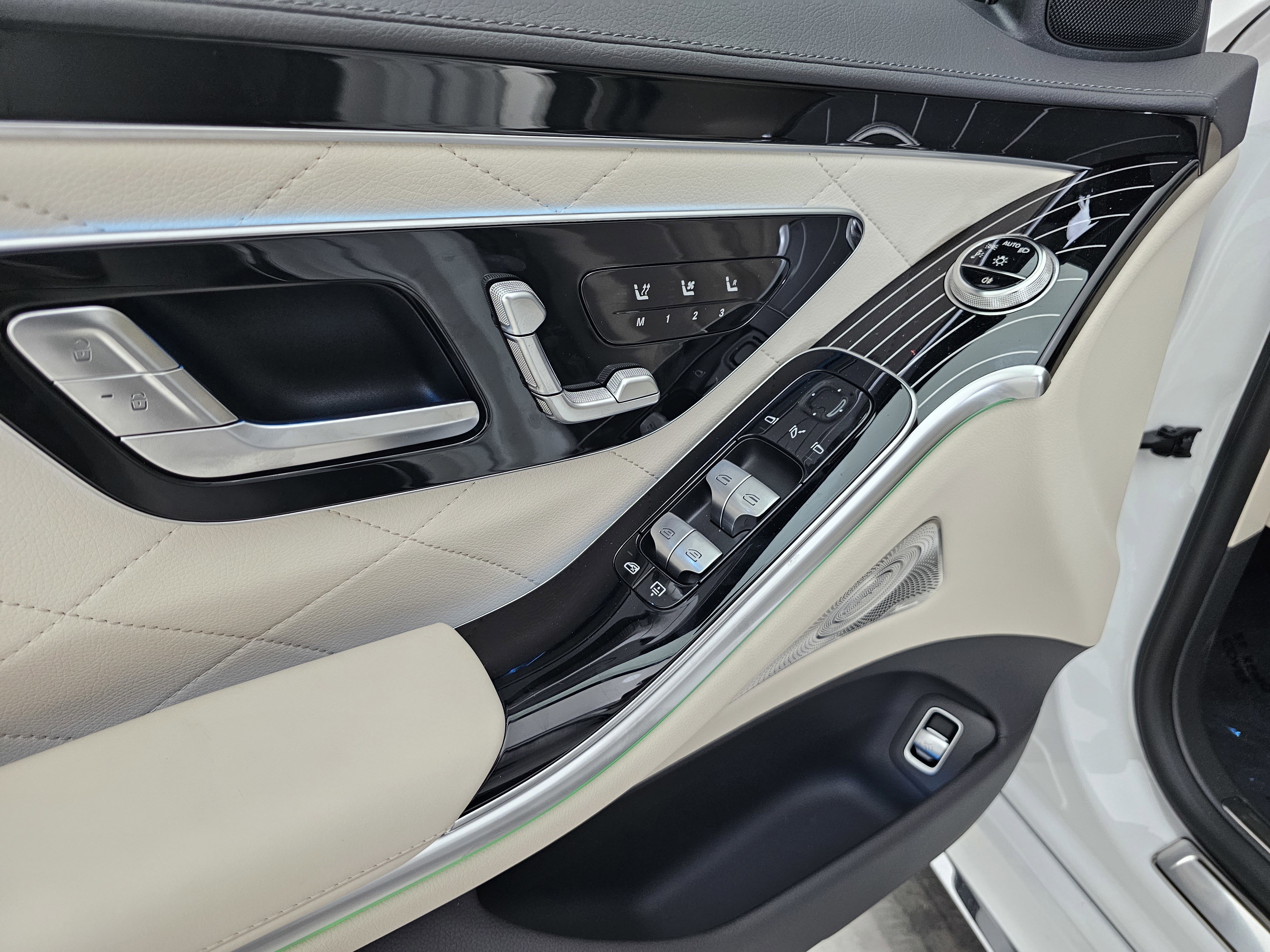 New 2026 Mercedes-Benz S 580 4MATIC Sedan image 14