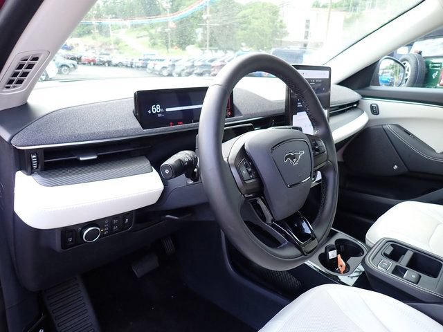Used 2025 Ford Mustang Mach-E Premium AWD/4WD image 16
