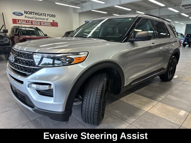Used 2020 Ford Explorer XLT w/ Equipment Group 202A AWD/4WD image 18