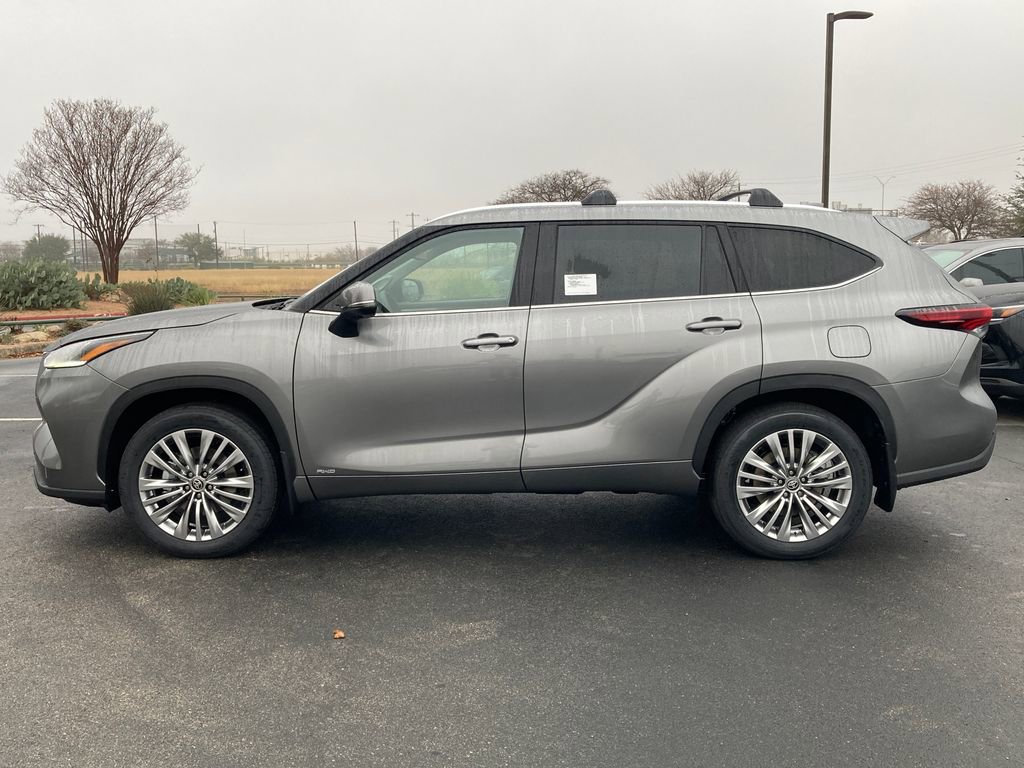 New 2026 Toyota Highlander Platinum AWD/4WD image 8