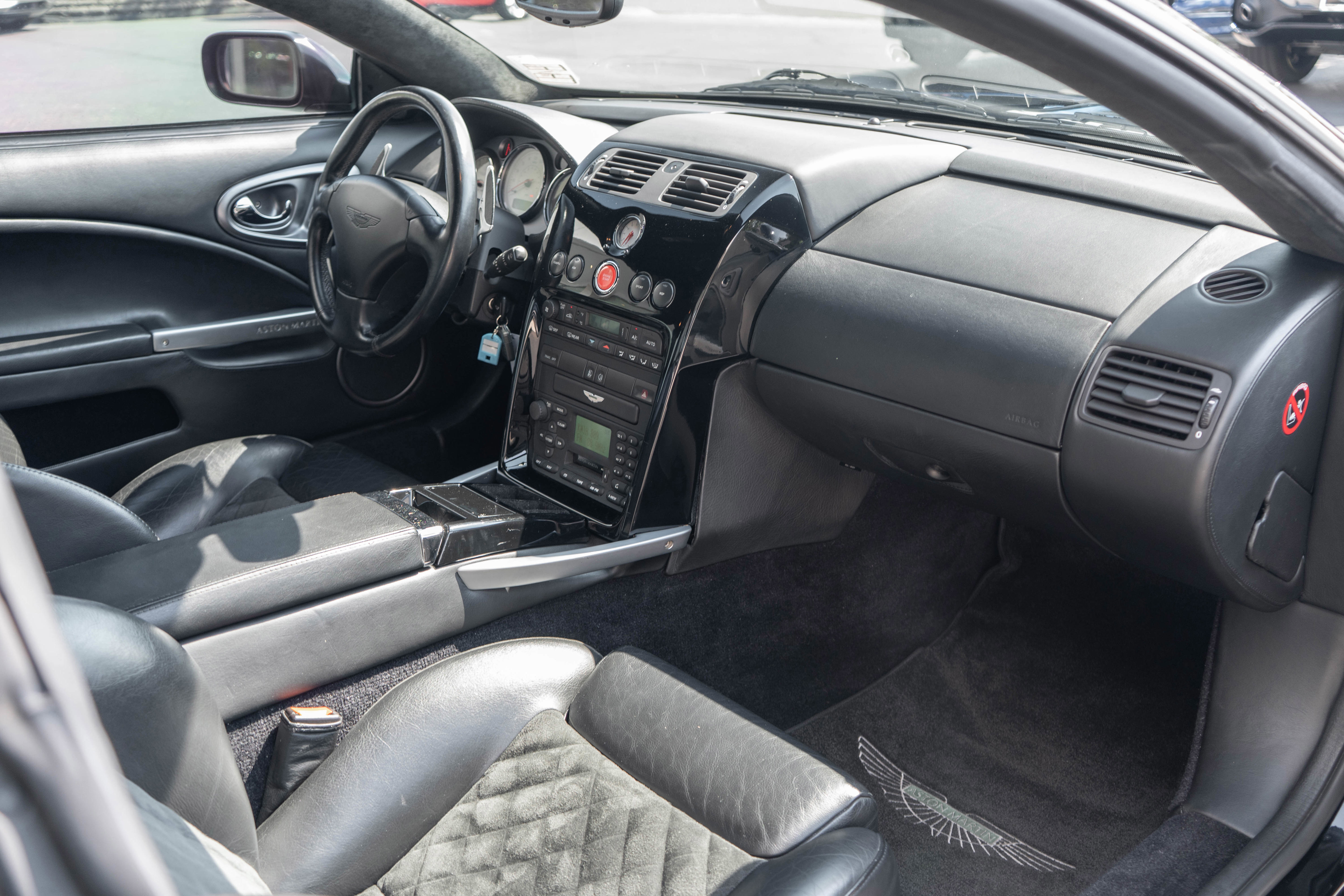 Used 2002 Aston Martin Vanquish image 25