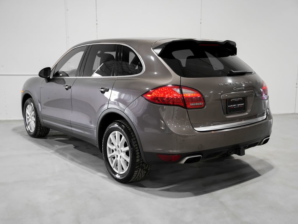 Used 2012 Porsche Cayenne image 3