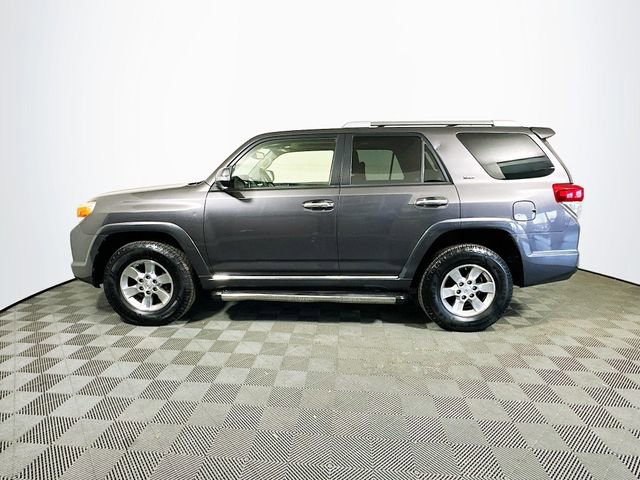 Used 2021 Nissan Titan SL w/ Moonroof Package image 5