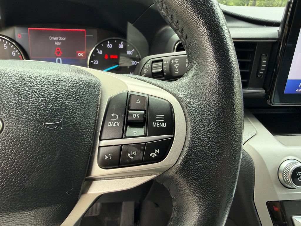 Used 2023 Ford Explorer XLT w/ Equipment Group 202A AWD/4WD image 24