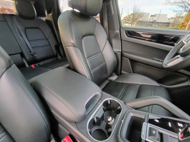Used 2020 Porsche Cayenne image 51