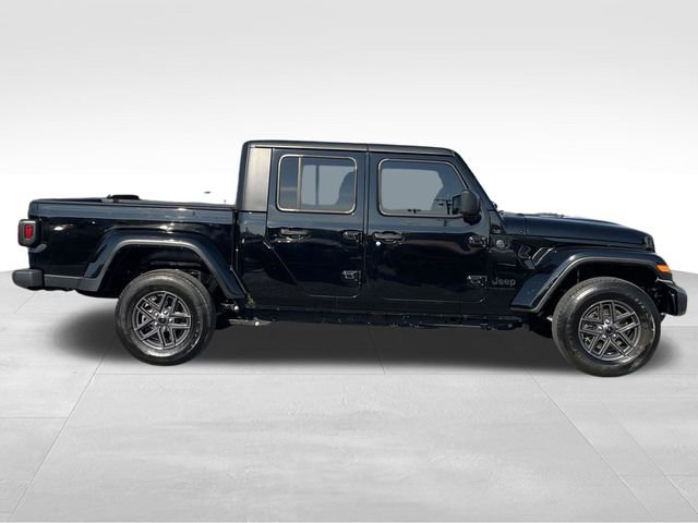 Used 2024 Jeep Gladiator Sport image 8