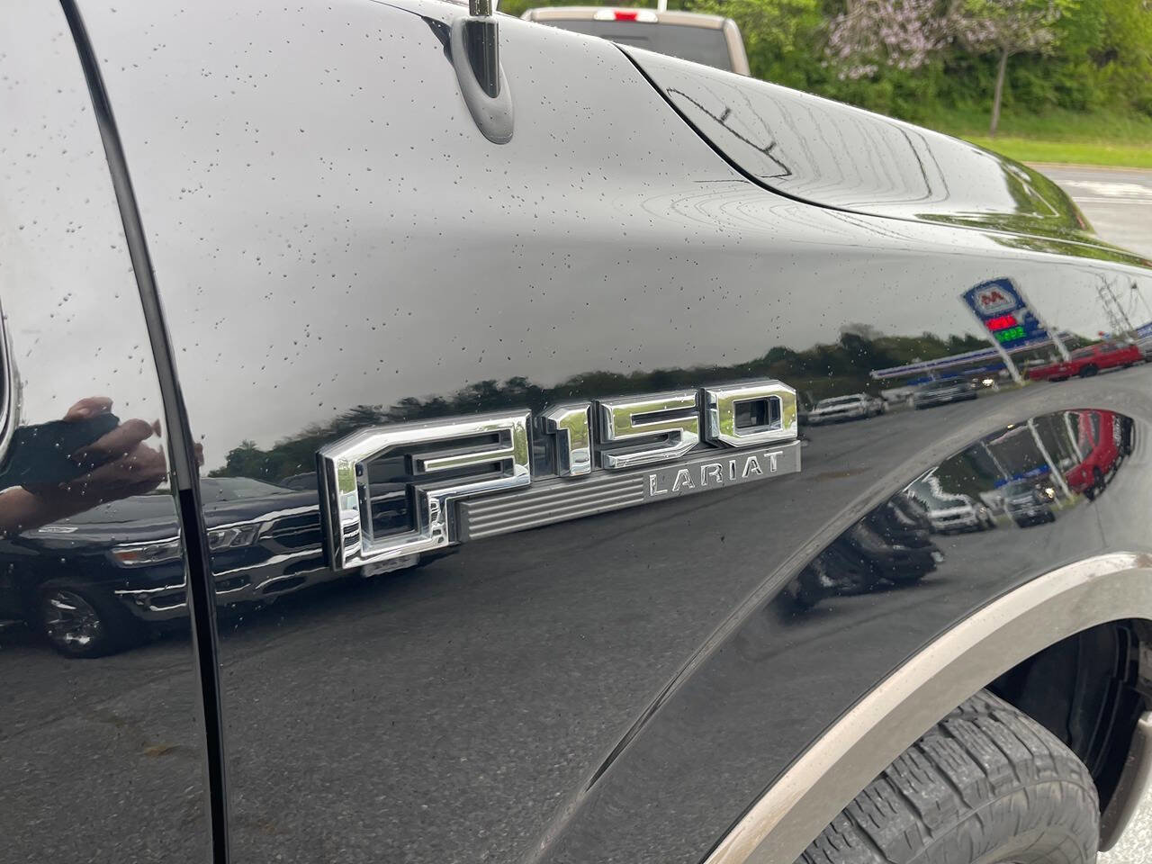 Used 2016 Ford F150 Lariat w/ Equipment Group 502A Luxury AWD/4WD image 14