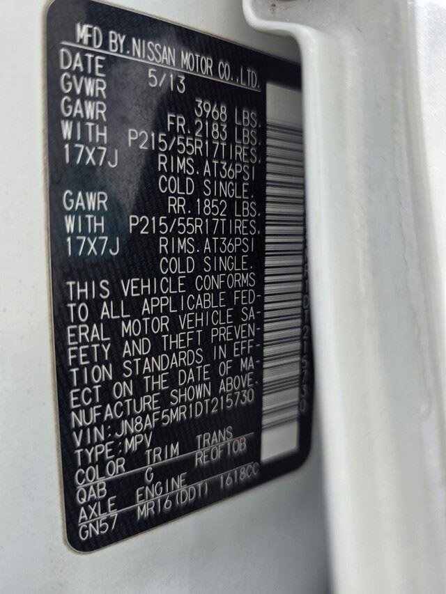 Used 2013 Nissan Juke S FWD image 35