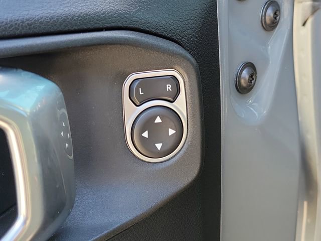 Used 2018 Jeep Wrangler Unlimited Rubicon w/ Dual Top Group AWD/4WD image 17