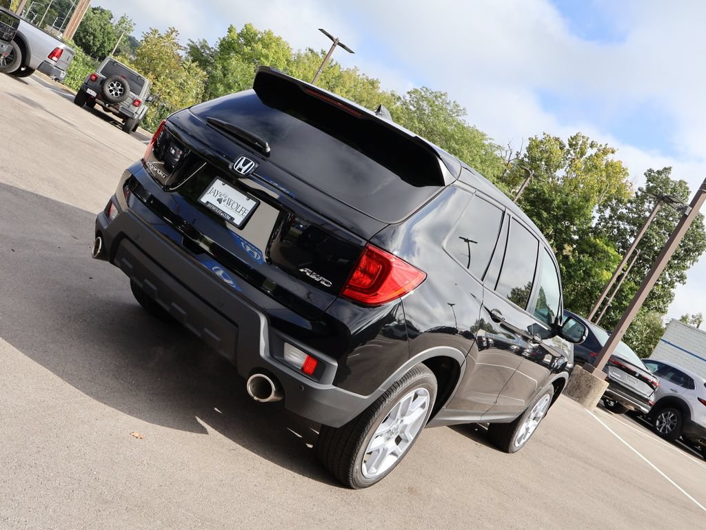 Certified 2025 Honda Passport EX-L image 7