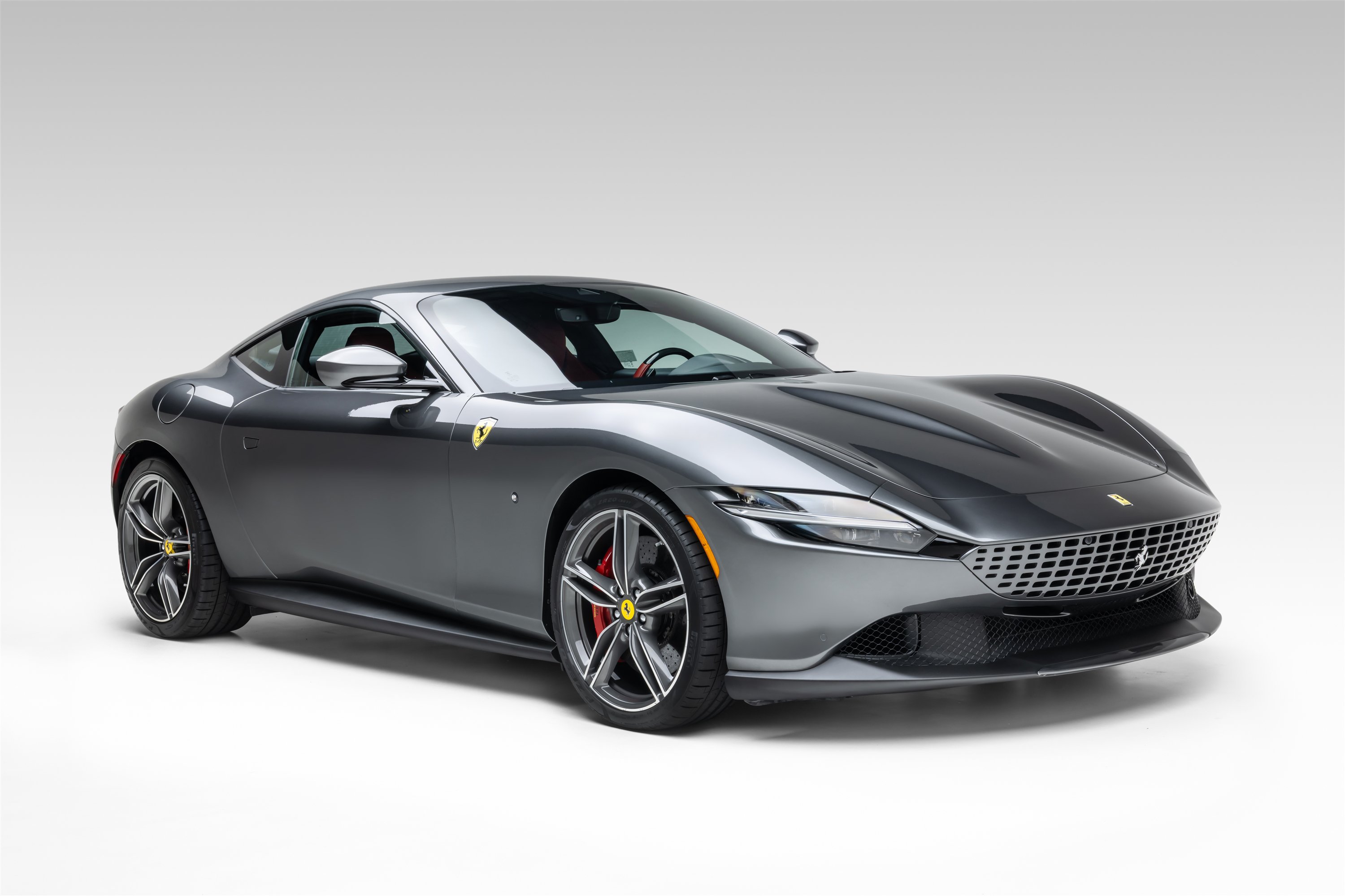 Used 2022 Ferrari Roma RWD image 12