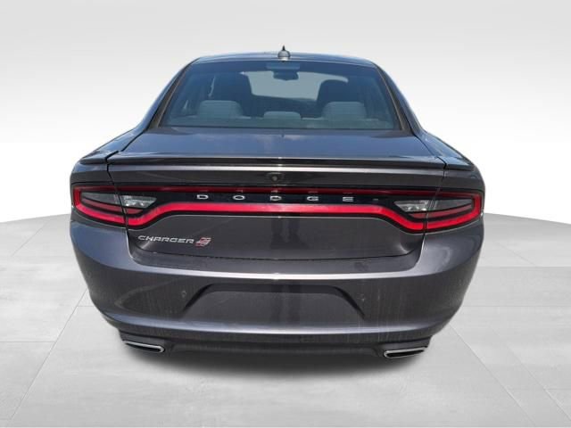 Used 2019 Dodge Charger SXT image 10